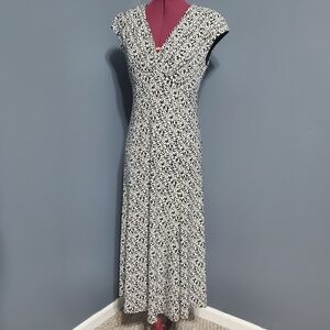 New Directions Black and White Patterned Maxi Dress
